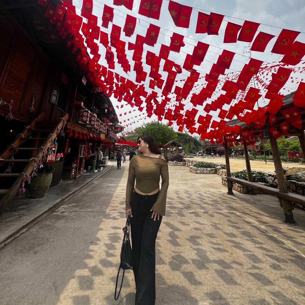 Meet your Posher, Dristi